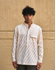Model is 6', in size M