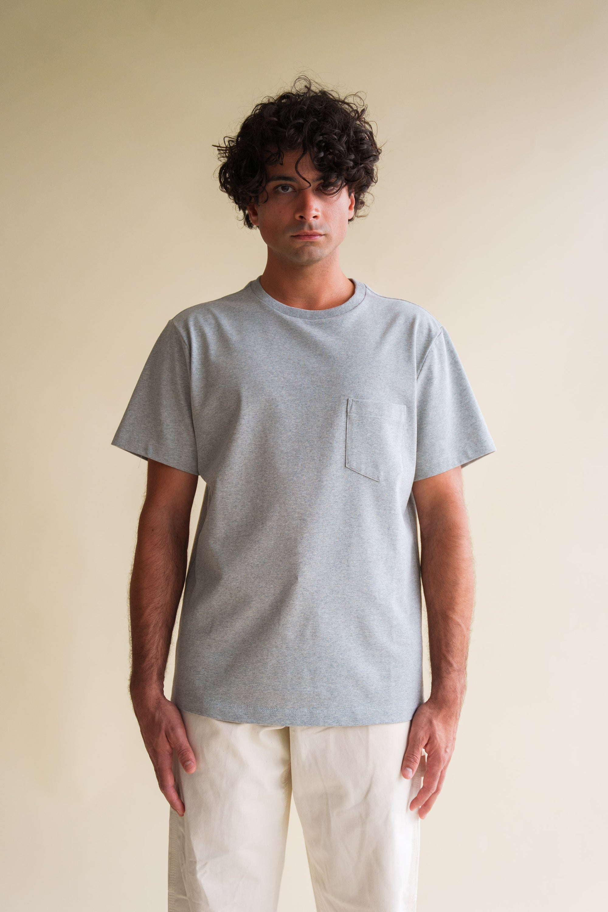 Model is 6' in size M