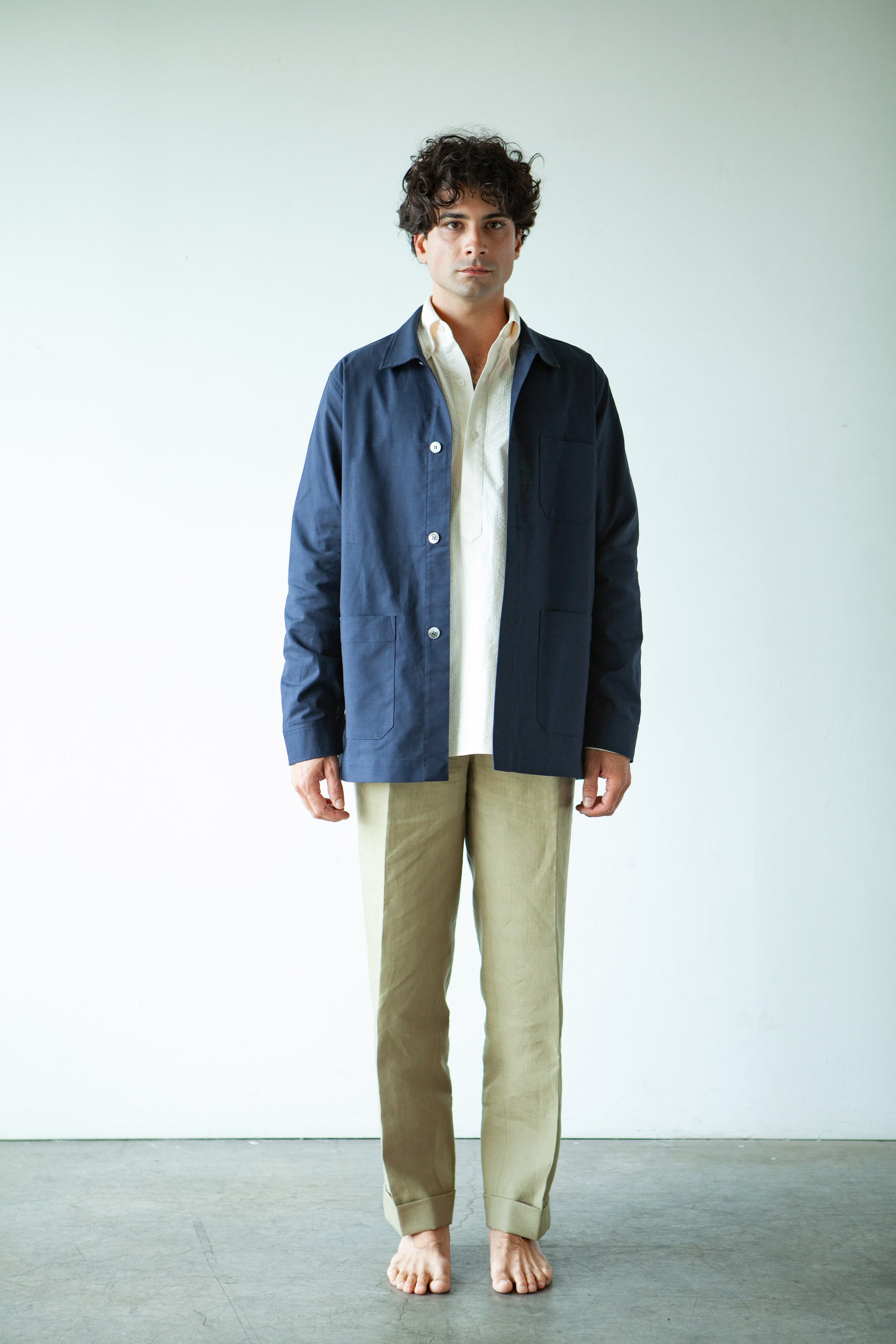 Model is 6' and in size M