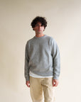 Model is 6', in size M