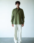 Model is 6' and in size M