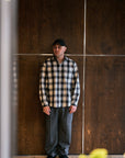 Model in size L
